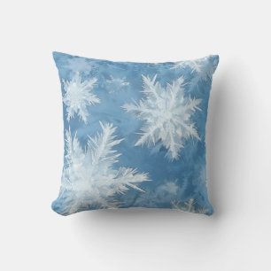 Kleiner Kissen mit schneekristallinem Muster