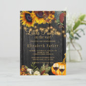 Kleiner Kürbis auf dem Weg fallen rustikale Babydu Einladung (Stehend Vorderseite)