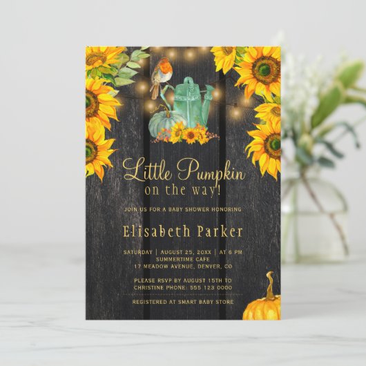 Kleiner Kürbis auf dem Weg rustikale Herbstdusche Einladung (Stehend Vorderseite)