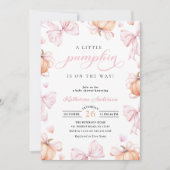 Kleiner Kürbis auf die Pink Bow Baby Dusche Einladung (Vorderseite)