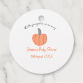 Kleiner Kürbis ist auf dem Weg orange graue Babydu Geschenkanhänger (Rückseite)