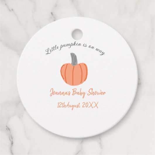 Kleiner Kürbis ist auf dem Weg orange graue Babydu Geschenkanhänger (Vorderseite)