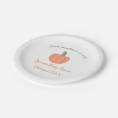 Kleiner Kürbis ist auf dem Weg orange graue Babydu Pappteller (Schrägansicht)