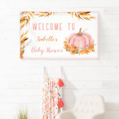 Kleiner Kürbis ist auf dem Weg zu rosa Willkommens Banner (Insitu)