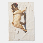 Kleiner Mops im Sommer Handtuch (Vertikal)