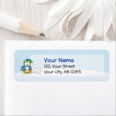 Kleiner Pinguin mit Schneebällen (Insitu)