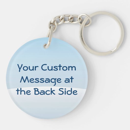 Kleiner Pinguin sitzend mit Snowballs Schlüsselanh Schlüsselanhänger (Rückseite)