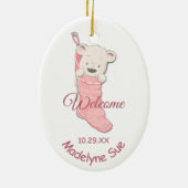Kleiner Pink Winter Bear Baby's First Christmas Keramik Ornament (Hinten)