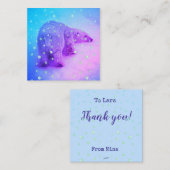 Kleiner Polar Bär, der seinen Kopf auf den Schnee Mitteilungskarte (Vorne/Hinten)