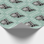 Kleiner Raccoon-Gauner-personalisierte Geschenkpapier (Ecke)
