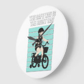 Kleiner Radfahrer - Der sichere Weg ist der richti Große Wanduhr (Winkel)