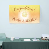 Kleiner Ray mit Sonnenschein-Baby-Dusche Banner (Messeveranstaltung)