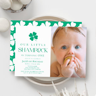 Kleiner Shamrock Moderner Junge Foto 1. Geburtstag Einladung