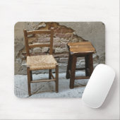Kleiner Stuhl und Stuhl, Pienza, Italien Mousepad (Mit Mouse)