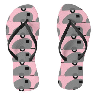 Kleiner Teardrop-Anhänger Thunder_Cove Badesandalen