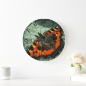 Kleiner Tortoiseshell Butterfly Große Wanduhr (Zuhause)
