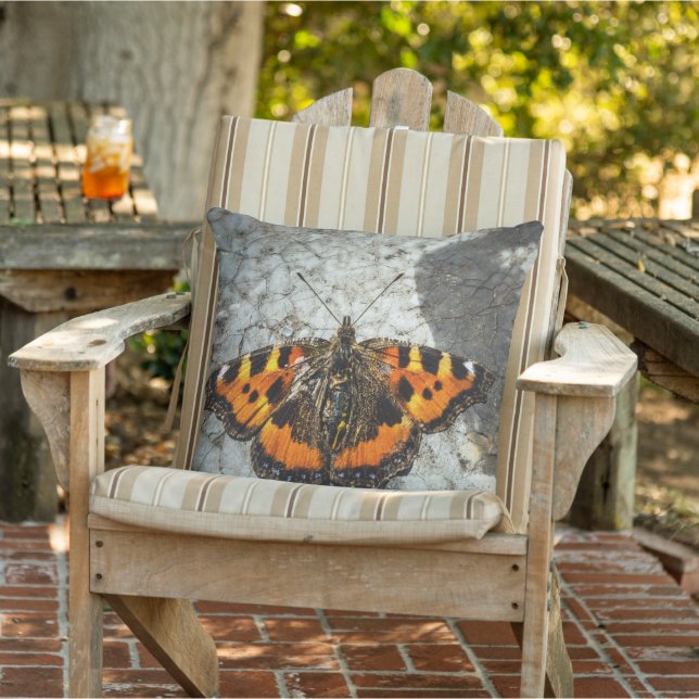 Kleiner Tortoiseshell Butterfly Kissen (Stuhl )