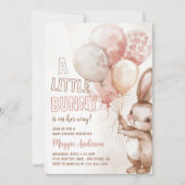 Kleines bisschen Bunny Balloon Baby Girl Dusche Einladung (Vorderseite)