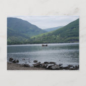 kleines Boot auf Loch Lomond Postkarte (Vorderseite)