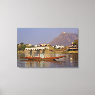 Kleines Boot, Lake Pichola, Udaipur, Indien. Leinwanddruck
