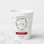 Kleines Bündel von freudlicher Weihnachtsdusche Pappbecher (Vorderseite)