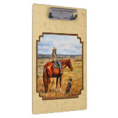 Kleines Cowgirl auf Rinderpferdgelb Klemmbrett (Rechts)