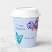 Kleines Dino auf dem Weg Babydusche Pappbecher (Vorderseite)