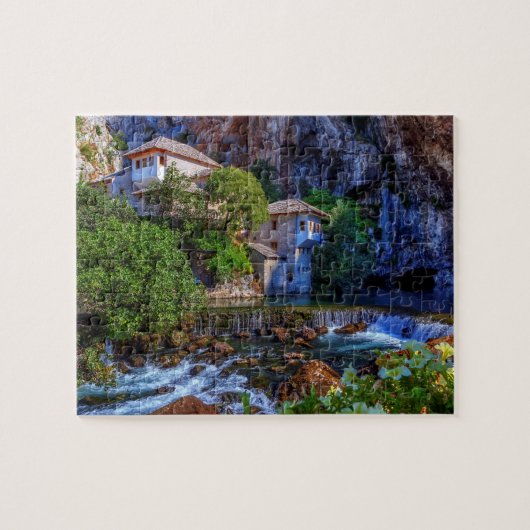 Kleines Dorf Blagaj auf Bunawasserfall, Bosnien Puzzle (Horizontal)