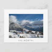 Kleines Dorf mit Dolomiten Bergen im Schnee Postkarte (Vorderseite)