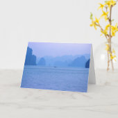 Kleines Fischerboot in Ha Long Bay - Vietnam, Asie Karte (Gelbe Blume)