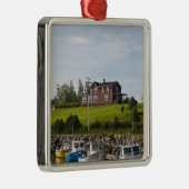 Kleines Fischerdorf in der Nähe von Grande-Riviere Silbernes Ornament (Rechts)