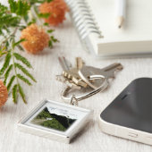 "Kleines Haus. Enormes Yard." Themed Schlüsselanhänger (Seite)