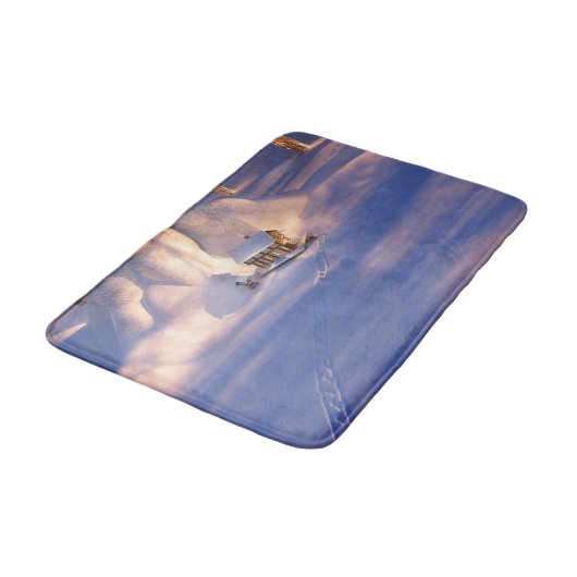 Kleines Haus im Schneebad Badematte (Schrägansicht)