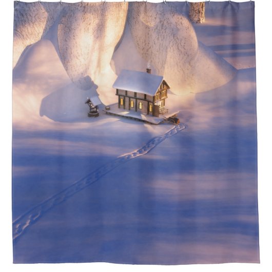 Kleines Haus im Schneeduschvorhang Duschvorhang (Vorderseite)