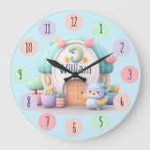 Kleines Haus mit wenig Drache und NAME Junge Große Wanduhr (Vorderseite)