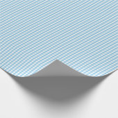 Kleines hellblaues und weißes Gingham-Packpapier Geschenkpapier (Ecke)