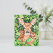Kleines Hirsch auf der grünen Wiese Postkarte (Stehend Vorderseite)