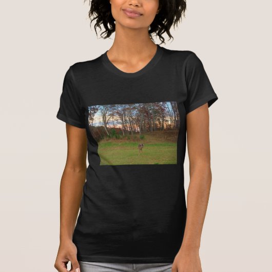 Kleines Hirsch und rosa Sonnenuntergang T-Shirt (Vorderseite)