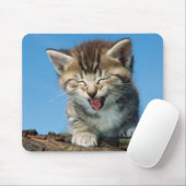 Kleines Kätzchen in einem Baum Mousepad (Mit Mouse)