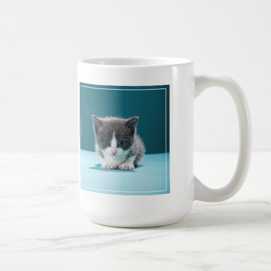 Kleines Kätzchen Kaffeetasse (Rechts)