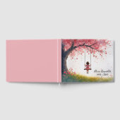 Kleines Mädchen auf einem Kirschbaumschwung Gästebuch (Voll)