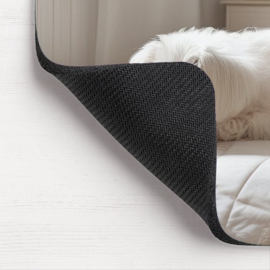 Kleines Mädchen betet mit Hund Mousepad (Ecke)