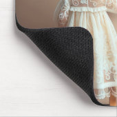 Kleines Mädchen, das eine Träne wegwischen Mousepad (Ecke)