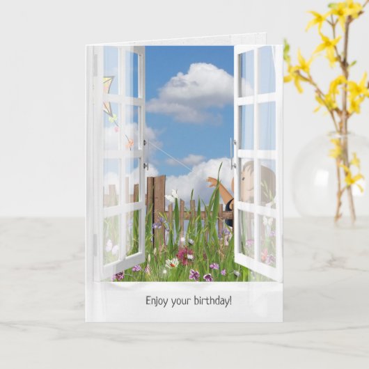 Kleines Mädchen, das einen Drachen in der Fenstera Karte (Gelbe Blume)