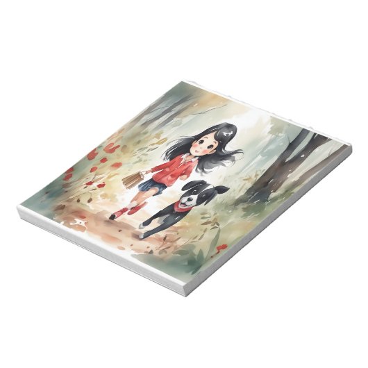 Kleines Mädchen, das mit ihrem Hund im Wald heruml Notizblock (Rotiert)