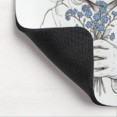 Kleines Mädchen in blauer Mütze mit Vergissmeinnic Mousepad (Ecke)