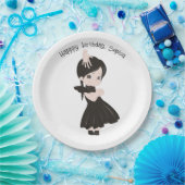 Kleines Mädchen in schwarzem Kleid Papier Teller (Party)