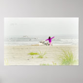 Kleines Mädchen läuft auf Beachposter Poster (Vorne)