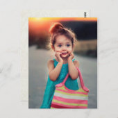 Kleines Mädchen mit gestreifter Handtasche Postkarte (Vorne/Hinten)