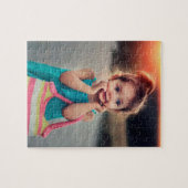 Kleines Mädchen mit gestreifter Handtasche Puzzle (Horizontal)